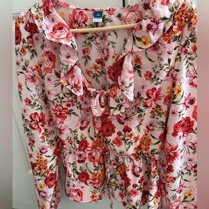 Floral Long Sleeved Lightweight V Neck Ruffle Blouse Top